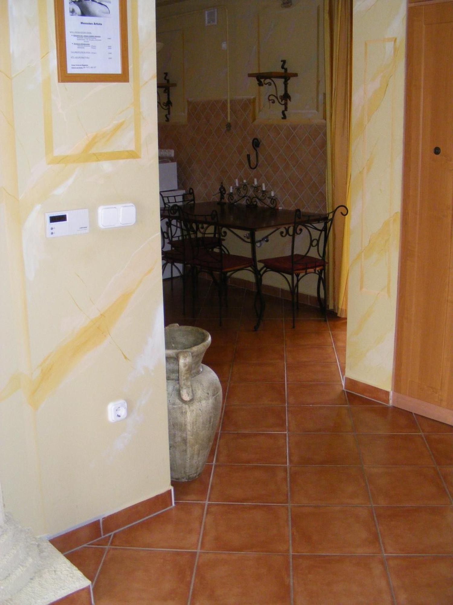 Don Quijote Koezepkori Panzio Es Etterem Hotel Lenti Exterior foto
